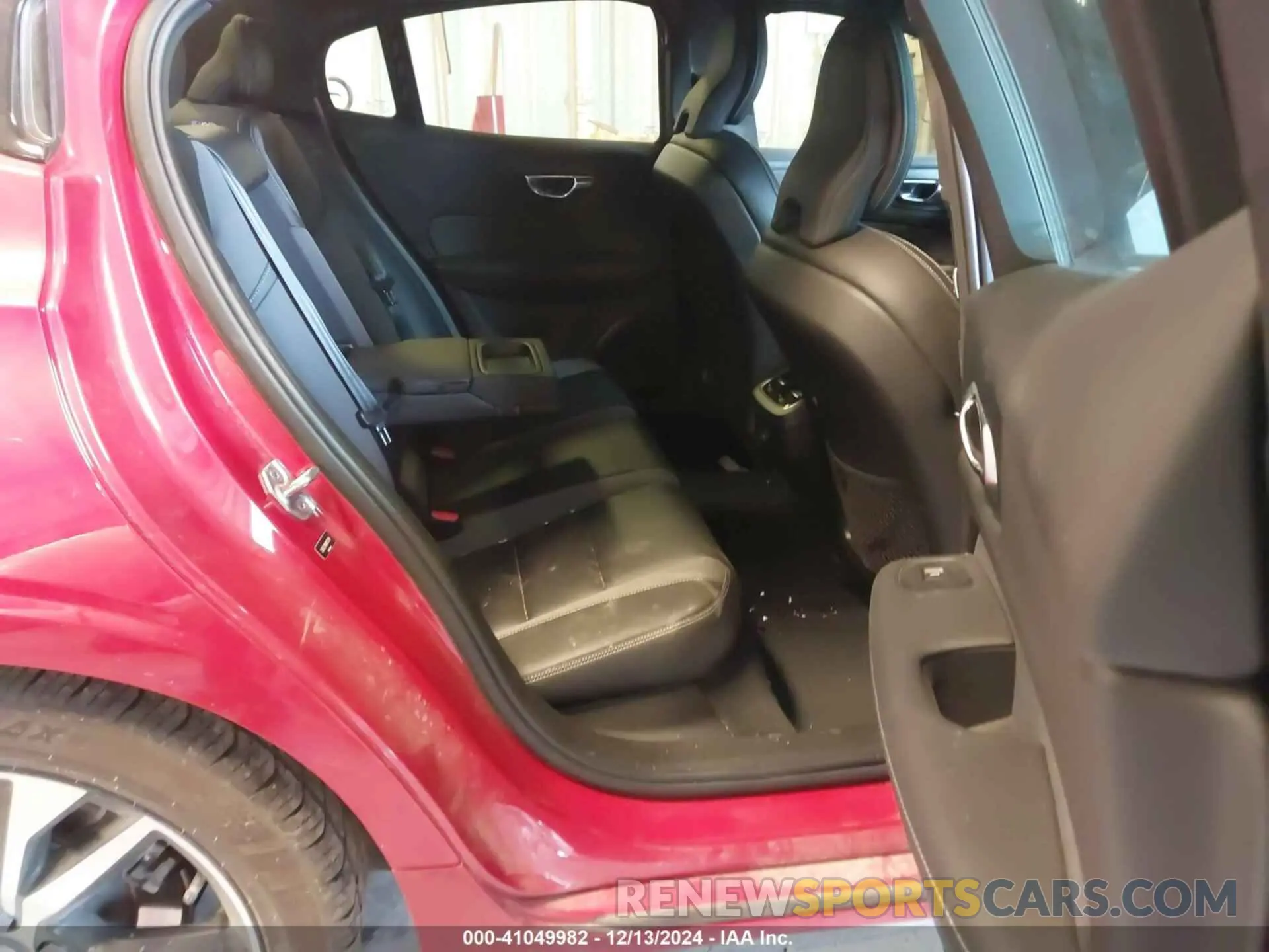 8 fotografías del automóvil dañado 7JR102TM6MG112184 VOLVO S60 2021