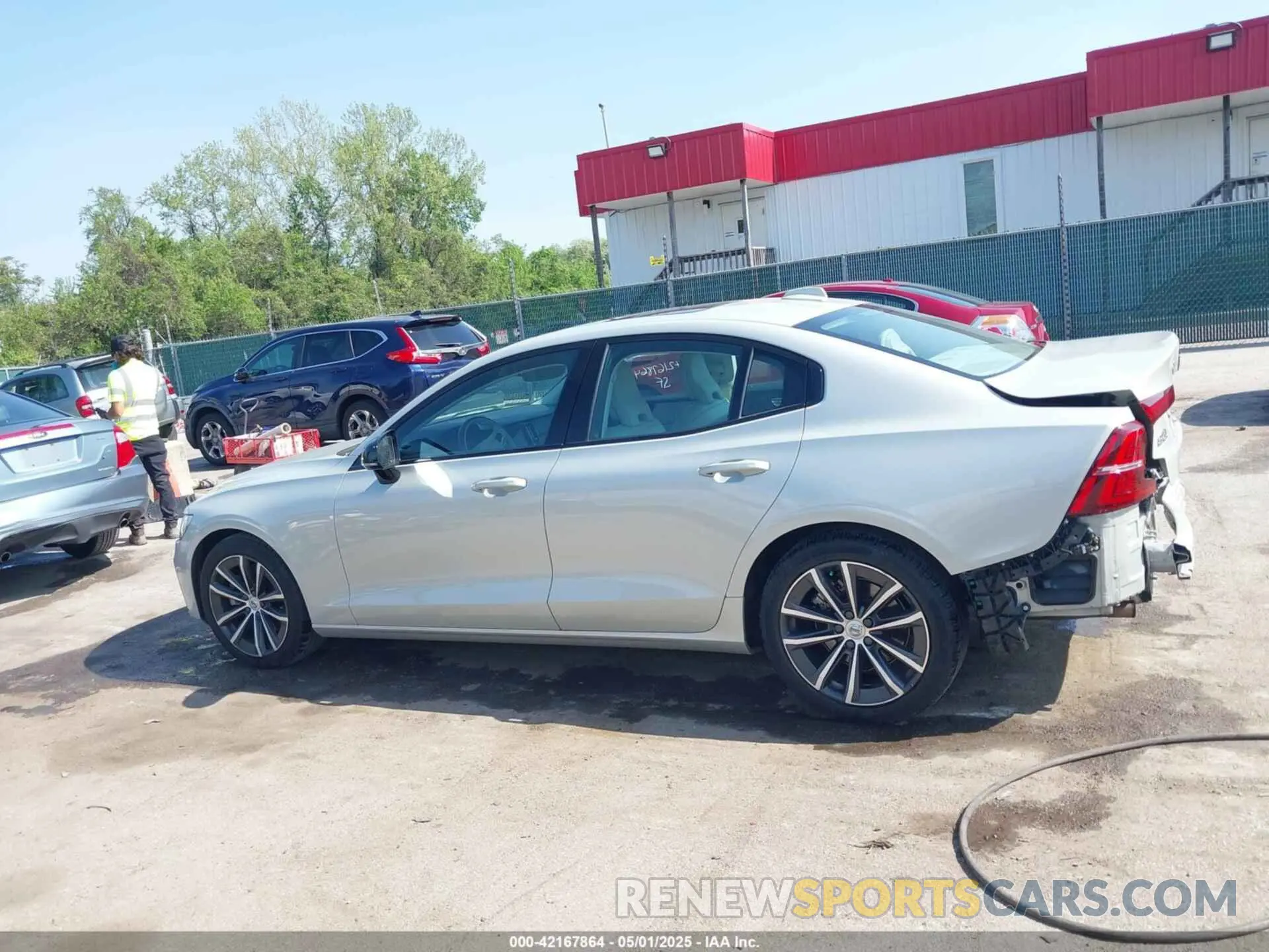 15 fotografías del automóvil dañado 7JR102TZ9MG109307 VOLVO S60 2021