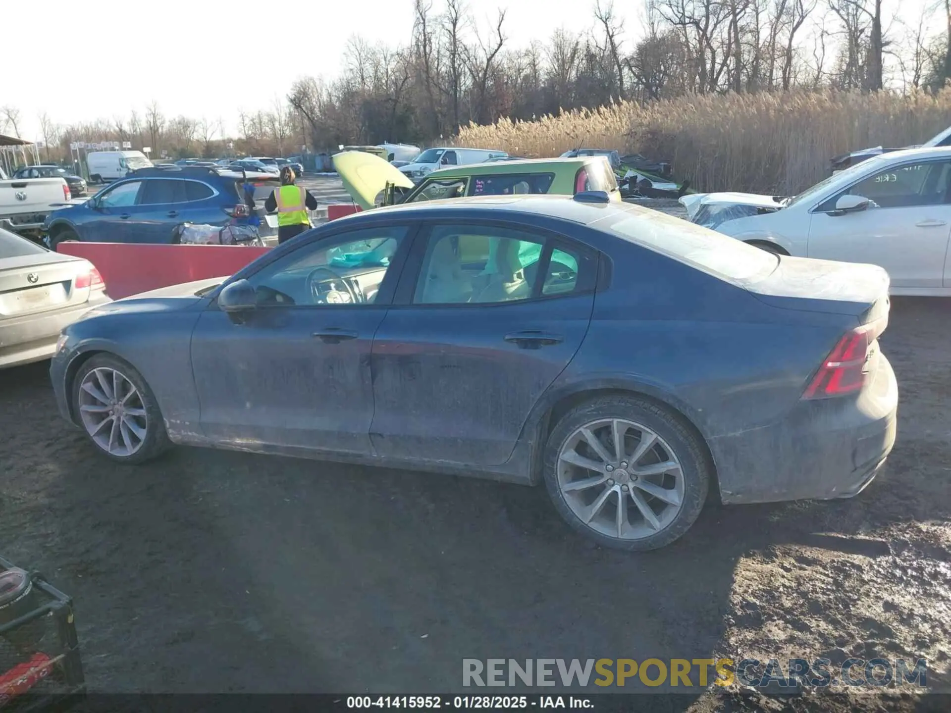 15 fotografías del automóvil dañado 7JR102TZ9MG118072 VOLVO S60 2021