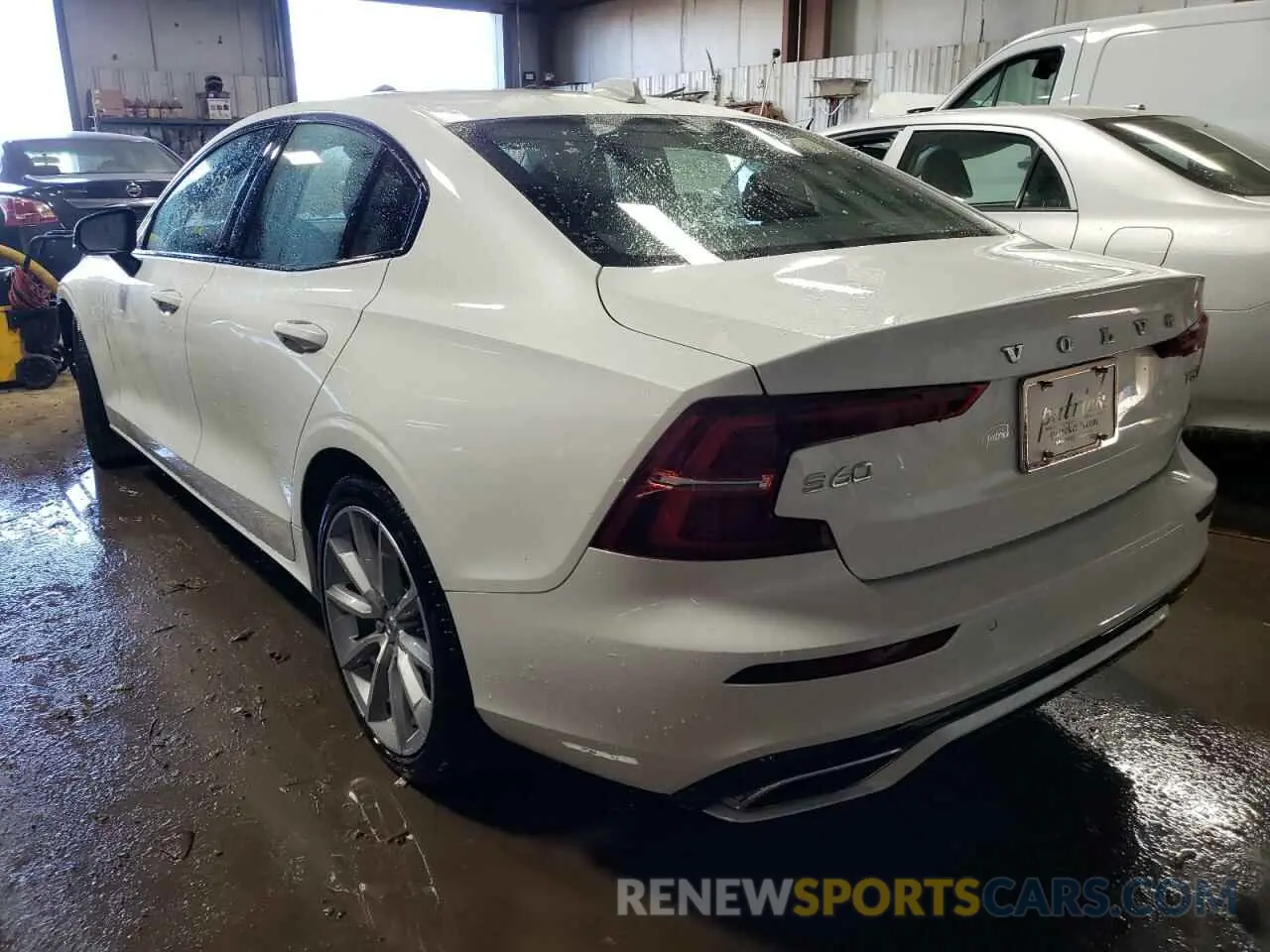 3 fotografías del automóvil dañado 7JR102TZXMG112474 VOLVO S60 2021