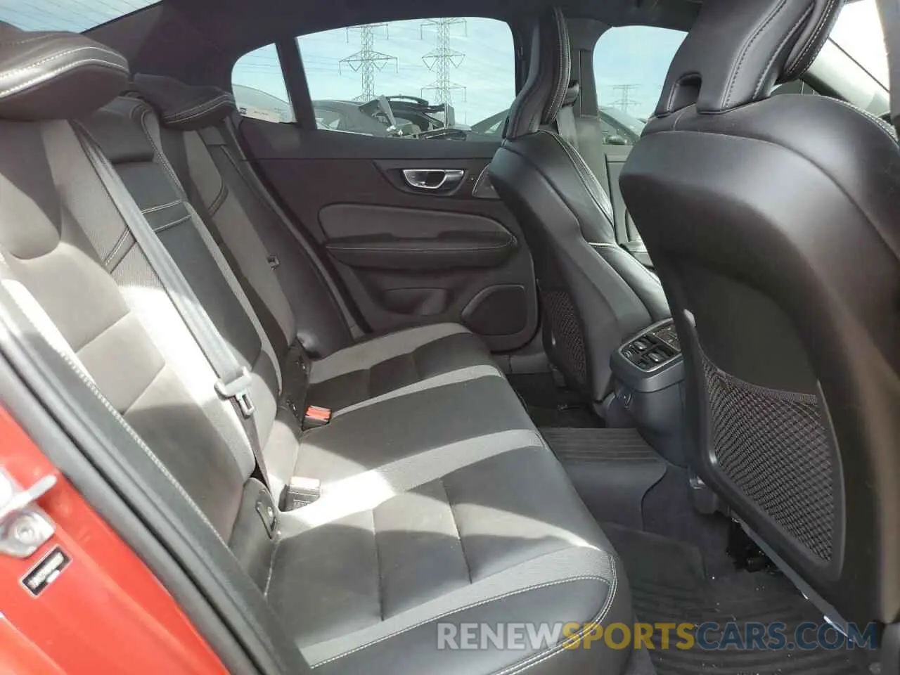 10 fotografías del automóvil dañado 7JRA22TM0MG096297 VOLVO S60 2021
