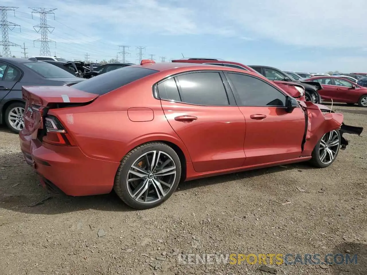3 fotografías del automóvil dañado 7JRA22TM0MG096297 VOLVO S60 2021