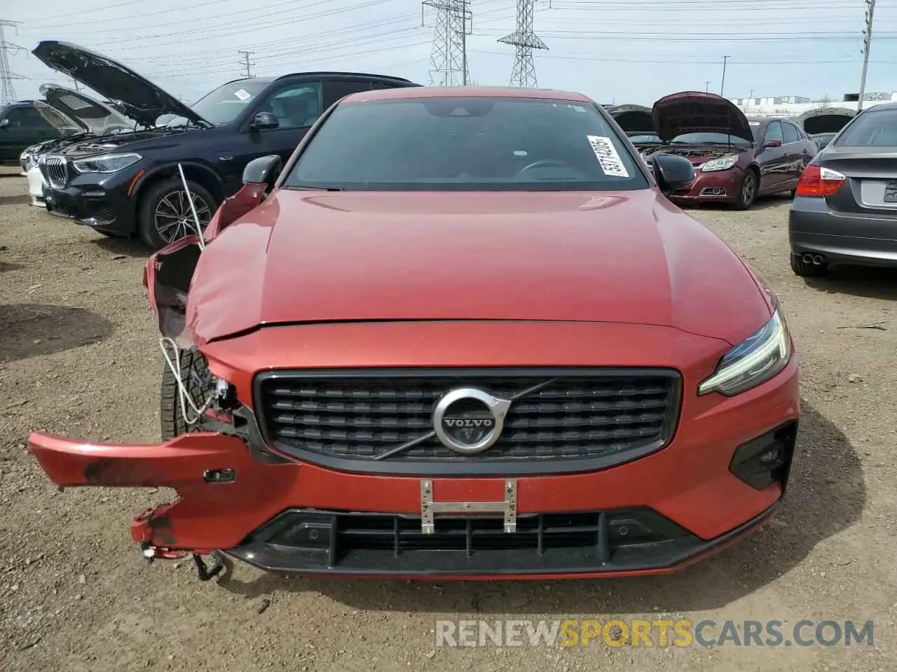 5 fotografías del automóvil dañado 7JRA22TM0MG096297 VOLVO S60 2021