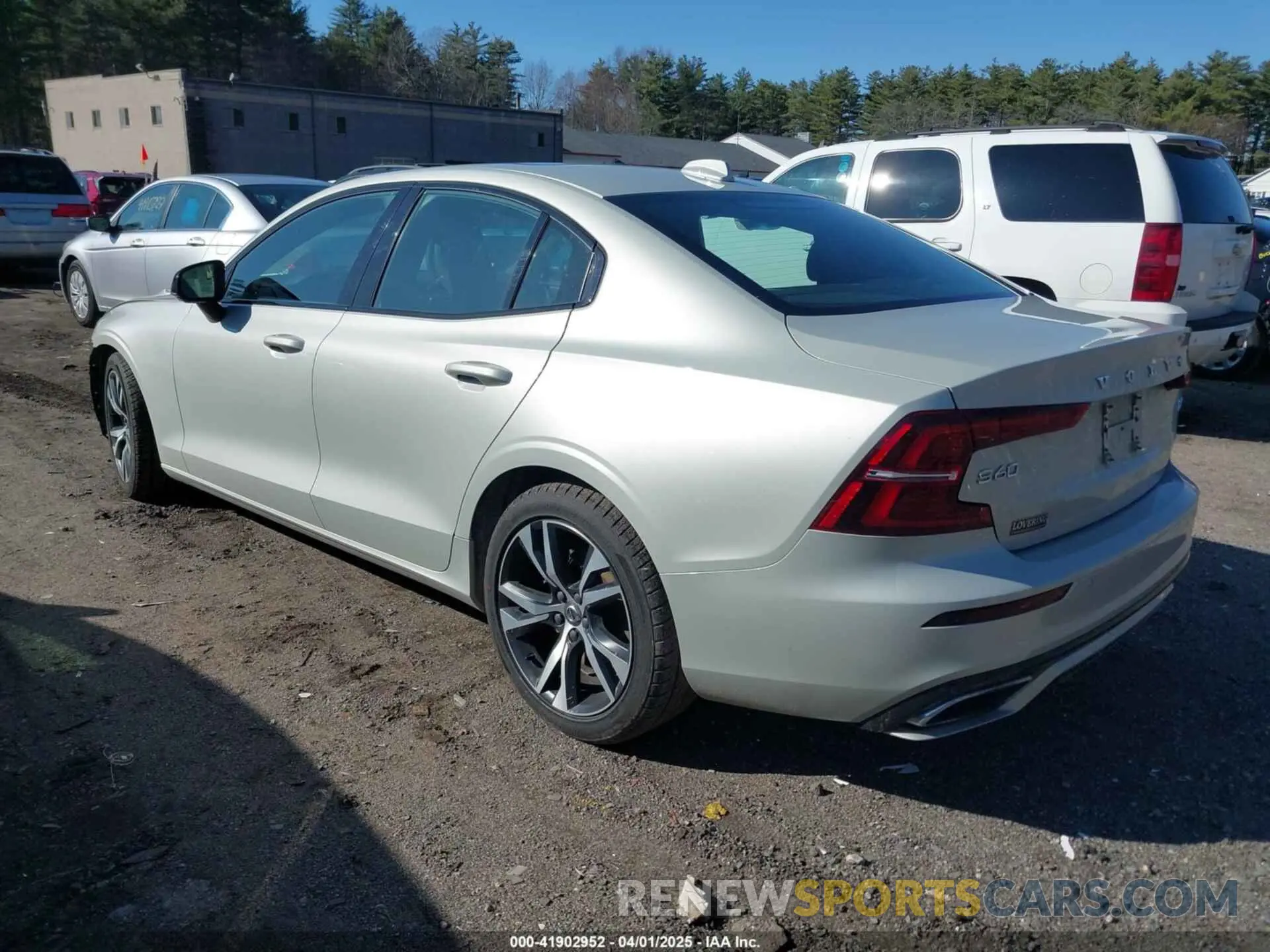 3 fotografías del automóvil dañado 7JRA22TM3MG102383 VOLVO S60 2021