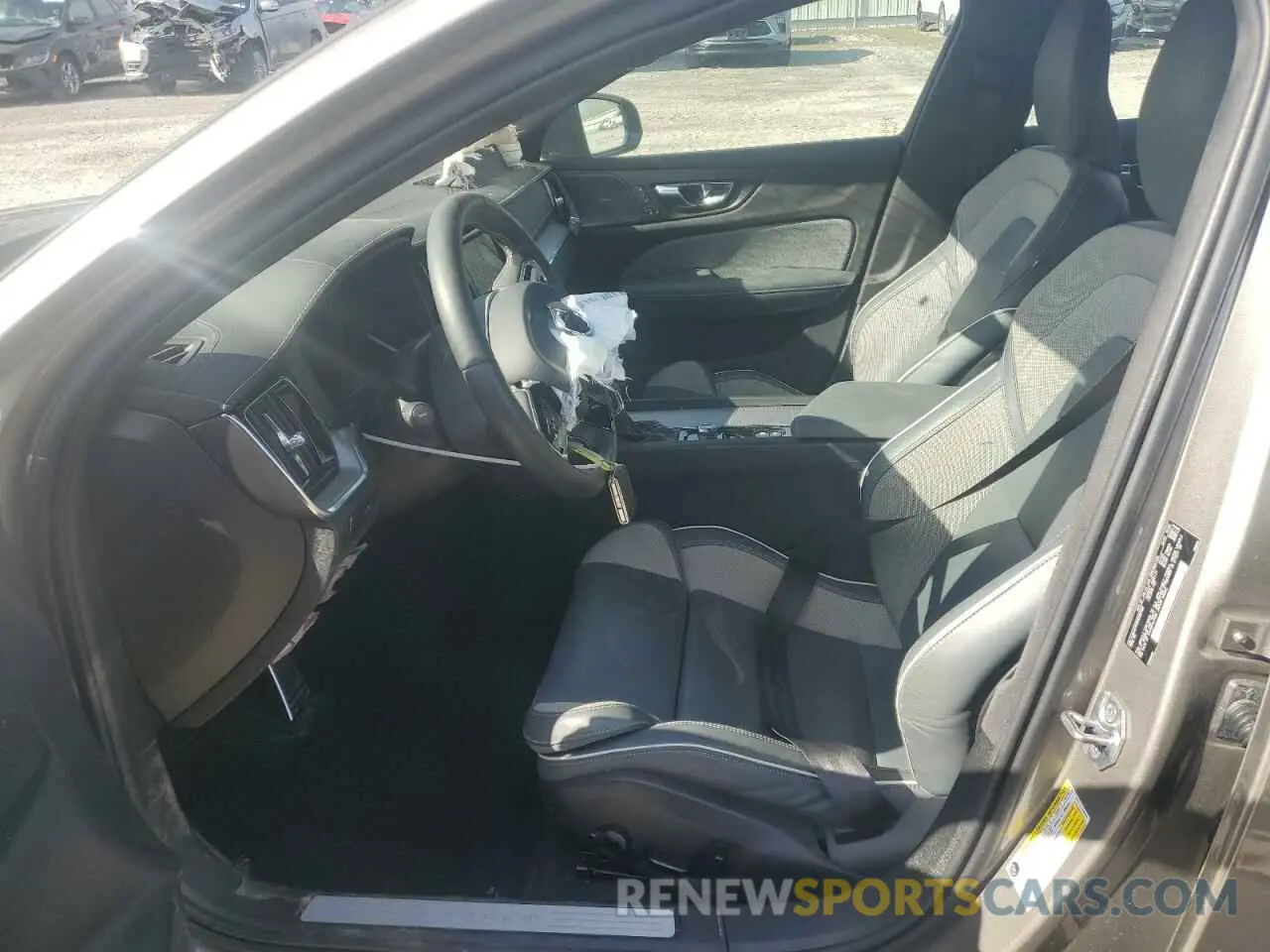 7 fotografías del automóvil dañado 7JRA22TMXMG095156 VOLVO S60 2021