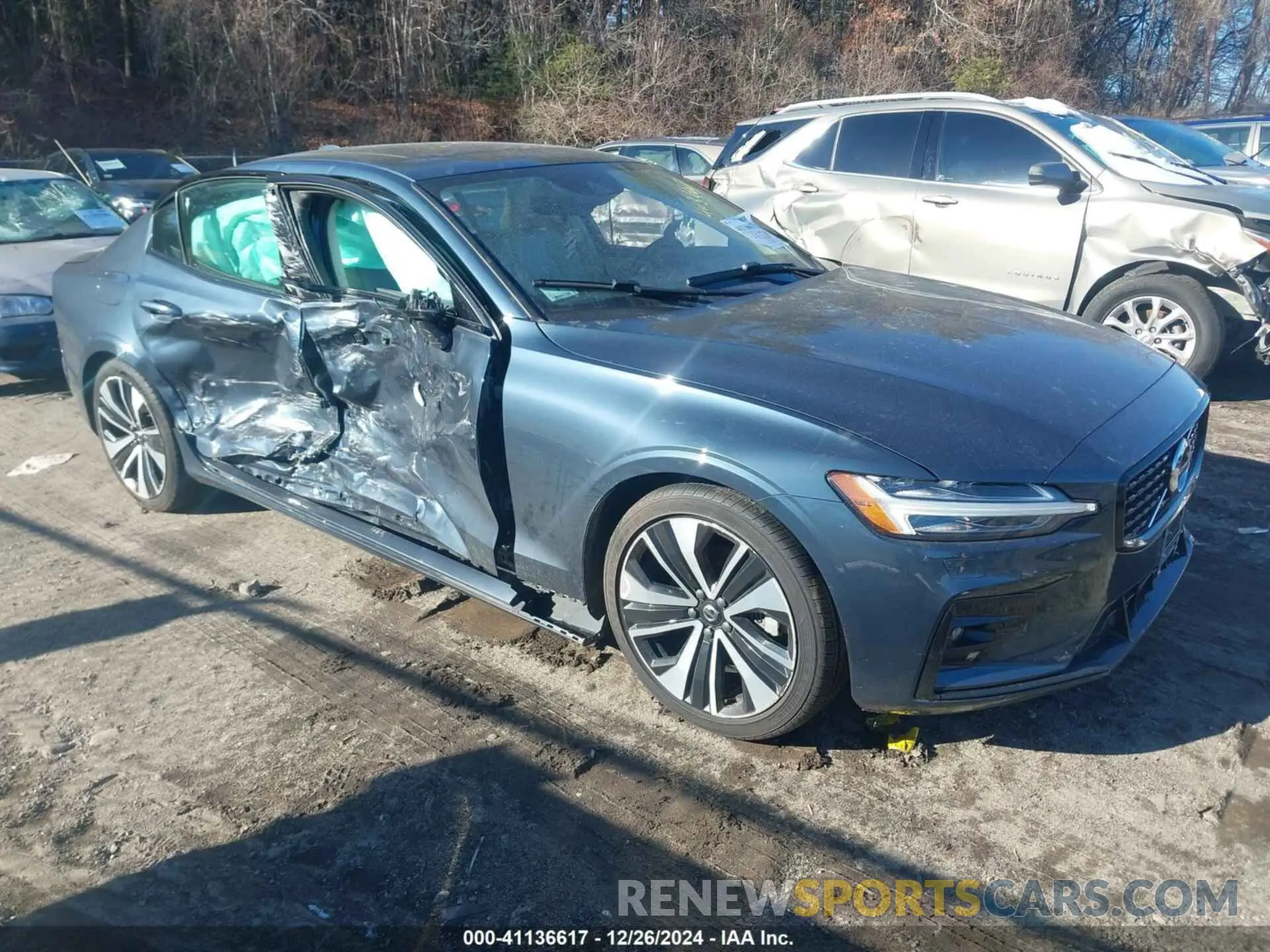 1 fotografías del automóvil dañado 7JRL12FZ4NG162452 VOLVO S60 2022