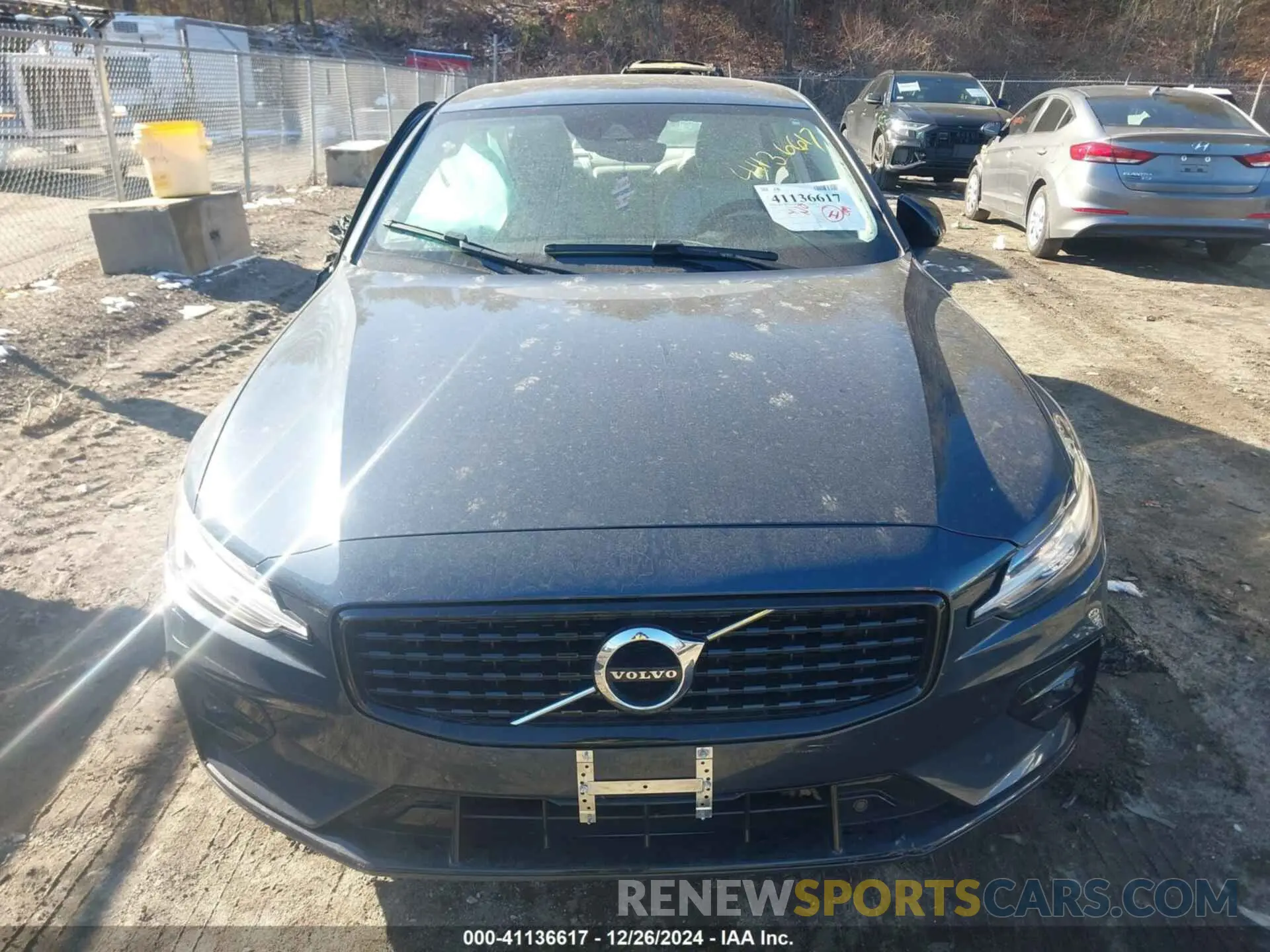 11 fotografías del automóvil dañado 7JRL12FZ4NG162452 VOLVO S60 2022