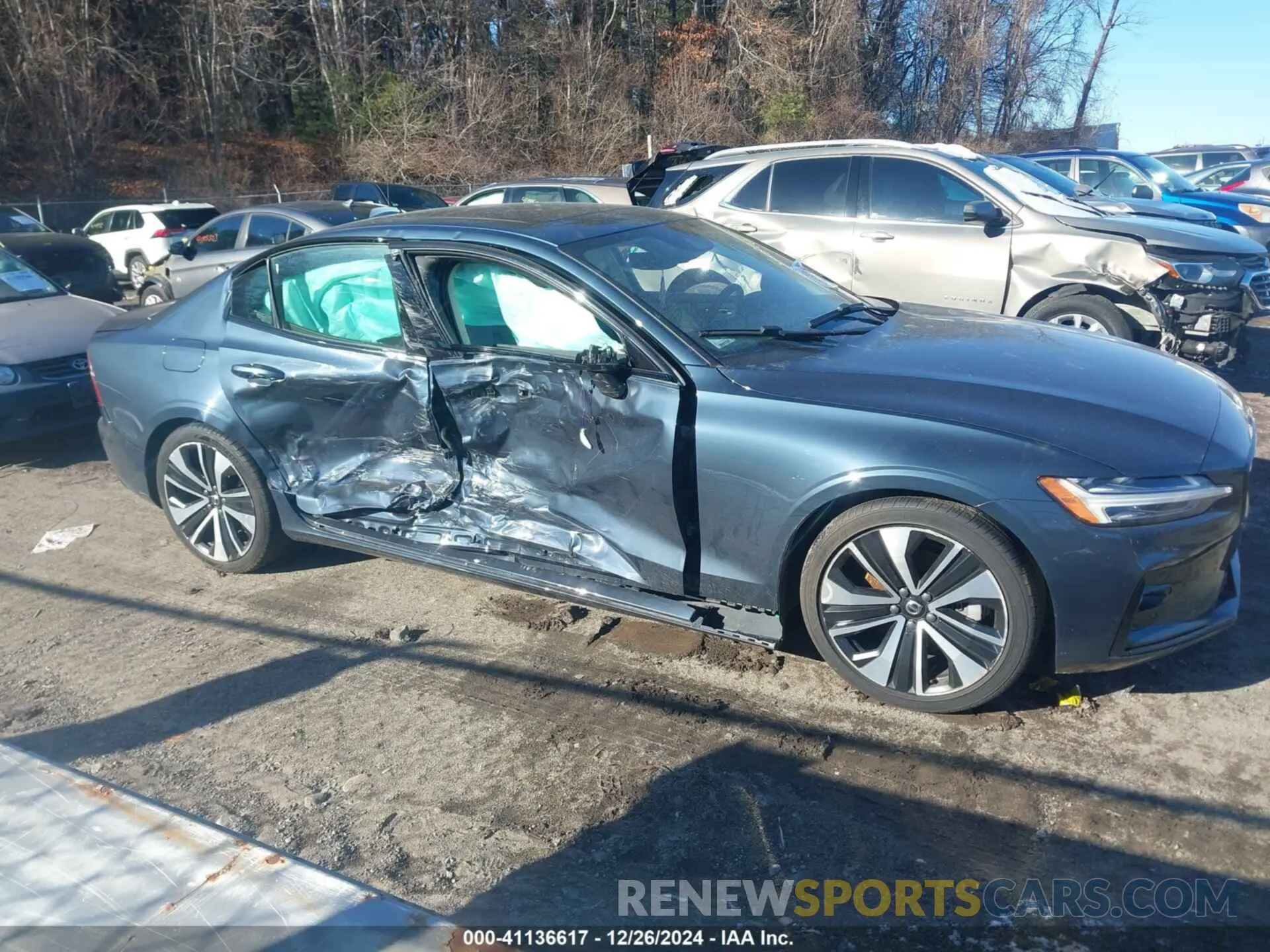 12 fotografías del automóvil dañado 7JRL12FZ4NG162452 VOLVO S60 2022