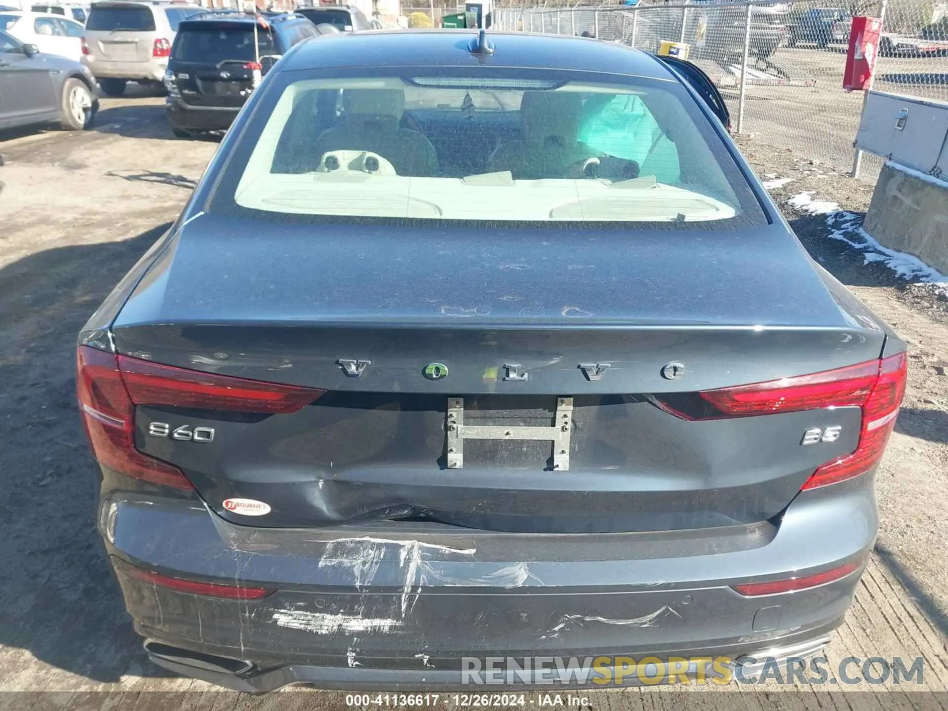 15 fotografías del automóvil dañado 7JRL12FZ4NG162452 VOLVO S60 2022