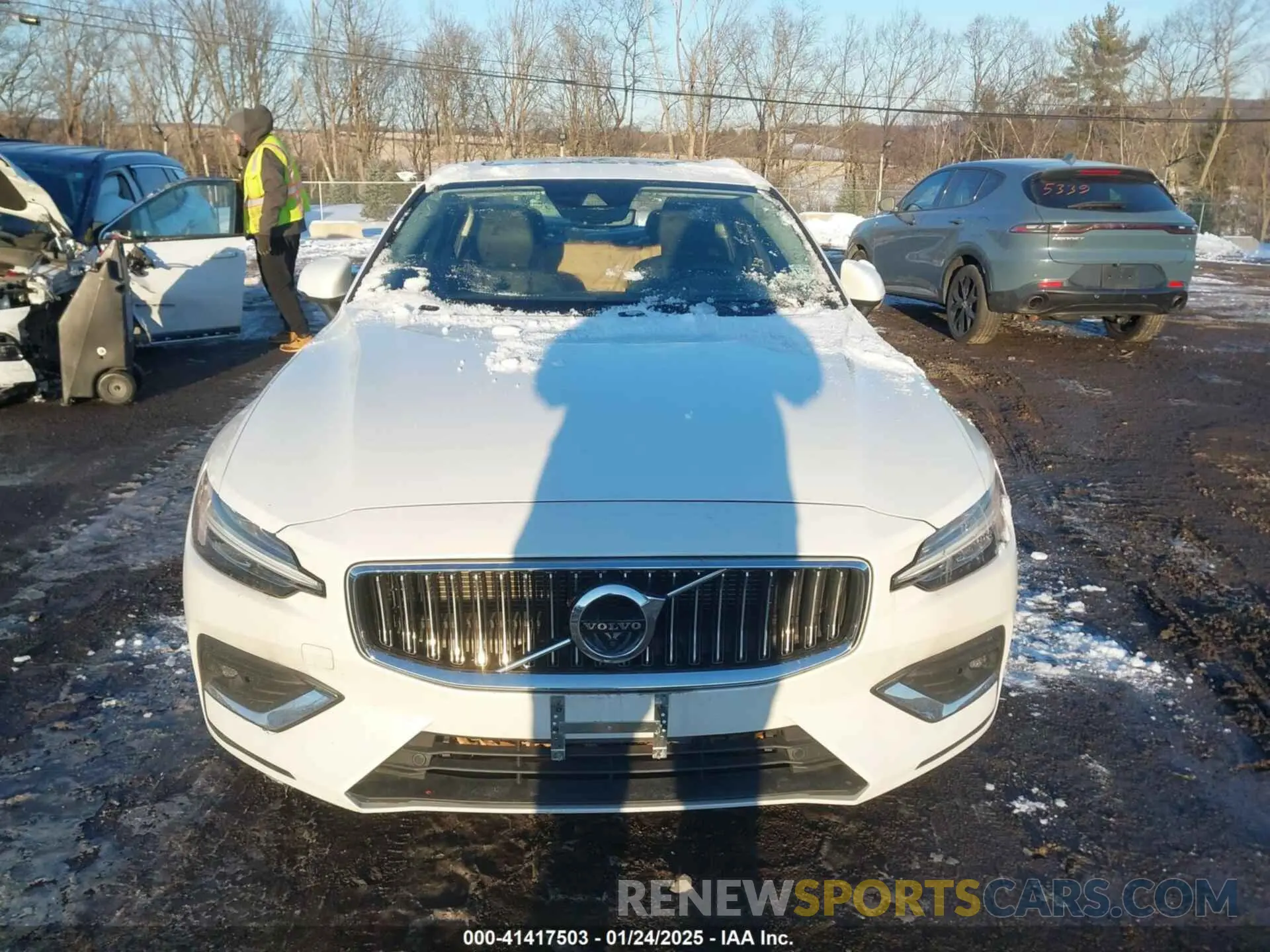 12 fotografías del automóvil dañado 7JRL12TL8NG162261 VOLVO S60 2022
