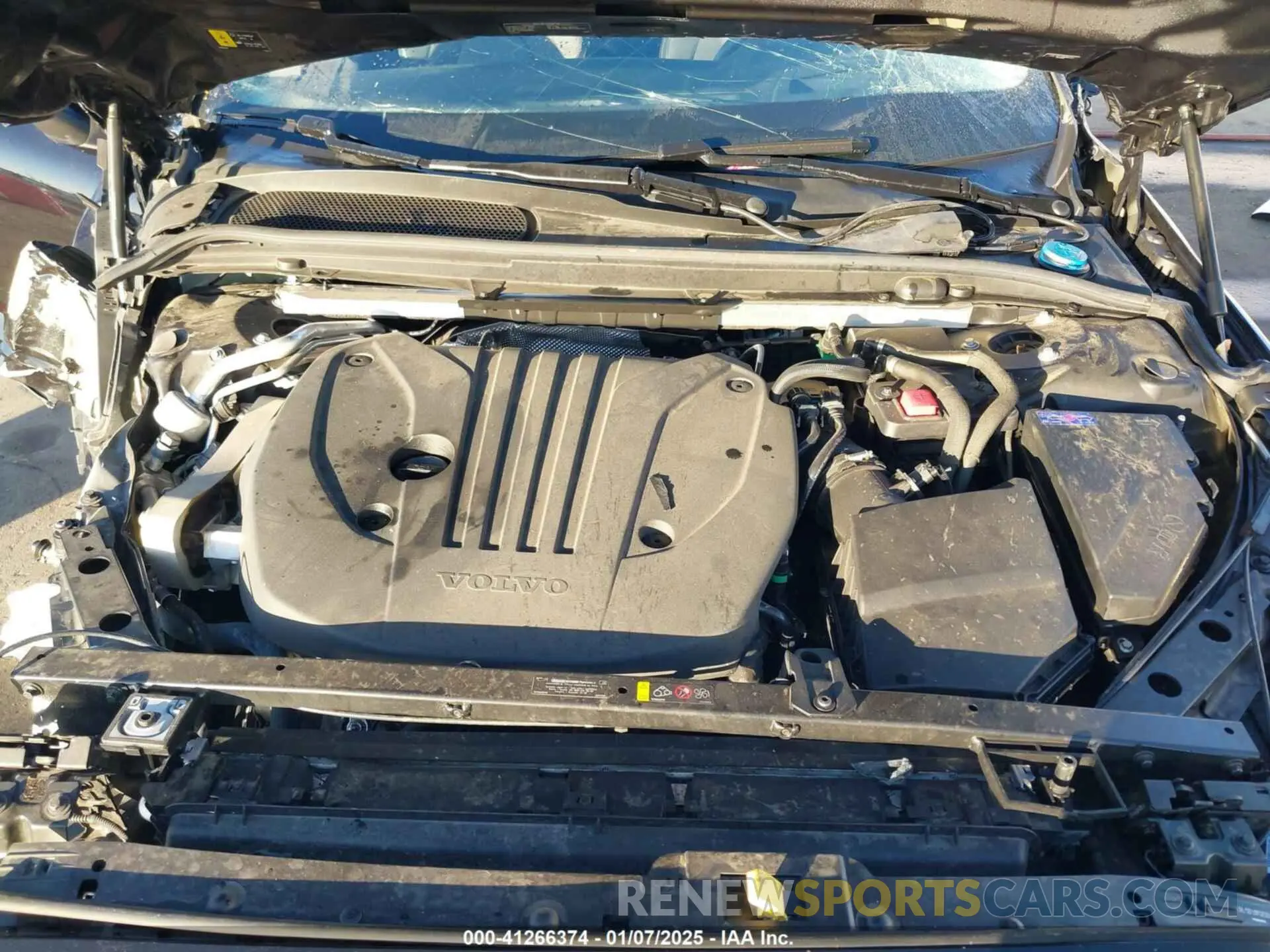 10 fotografías del automóvil dañado 7JRL12FU1PG250348 VOLVO S60 2023