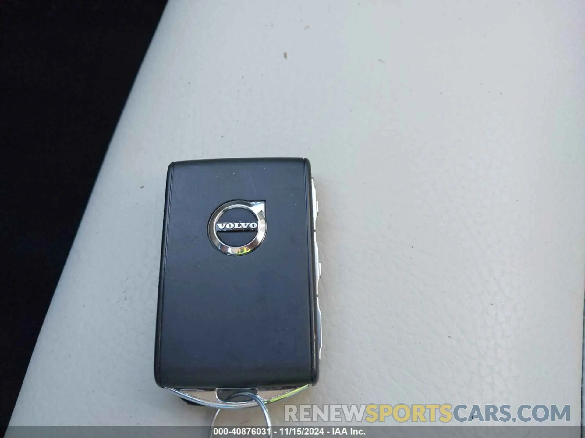 11 fotografías del automóvil dañado 7JRL12TW4PG255128 VOLVO S60 2023