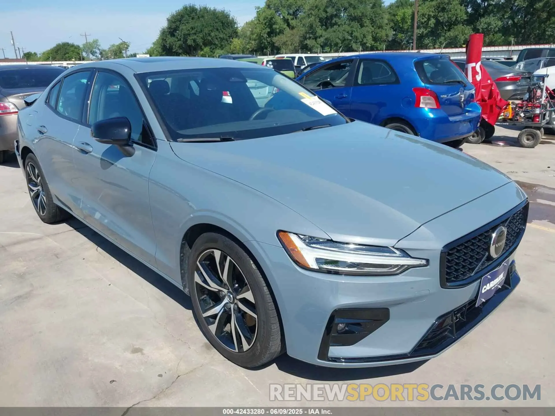 1 fotografías del automóvil dañado 7JRL12FK0RG320259 VOLVO S60 2024
