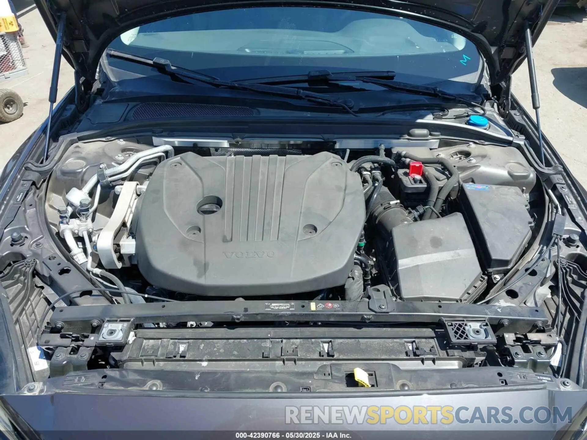 10 fotografías del automóvil dañado 7JRL12FKXRG296326 VOLVO S60 2024