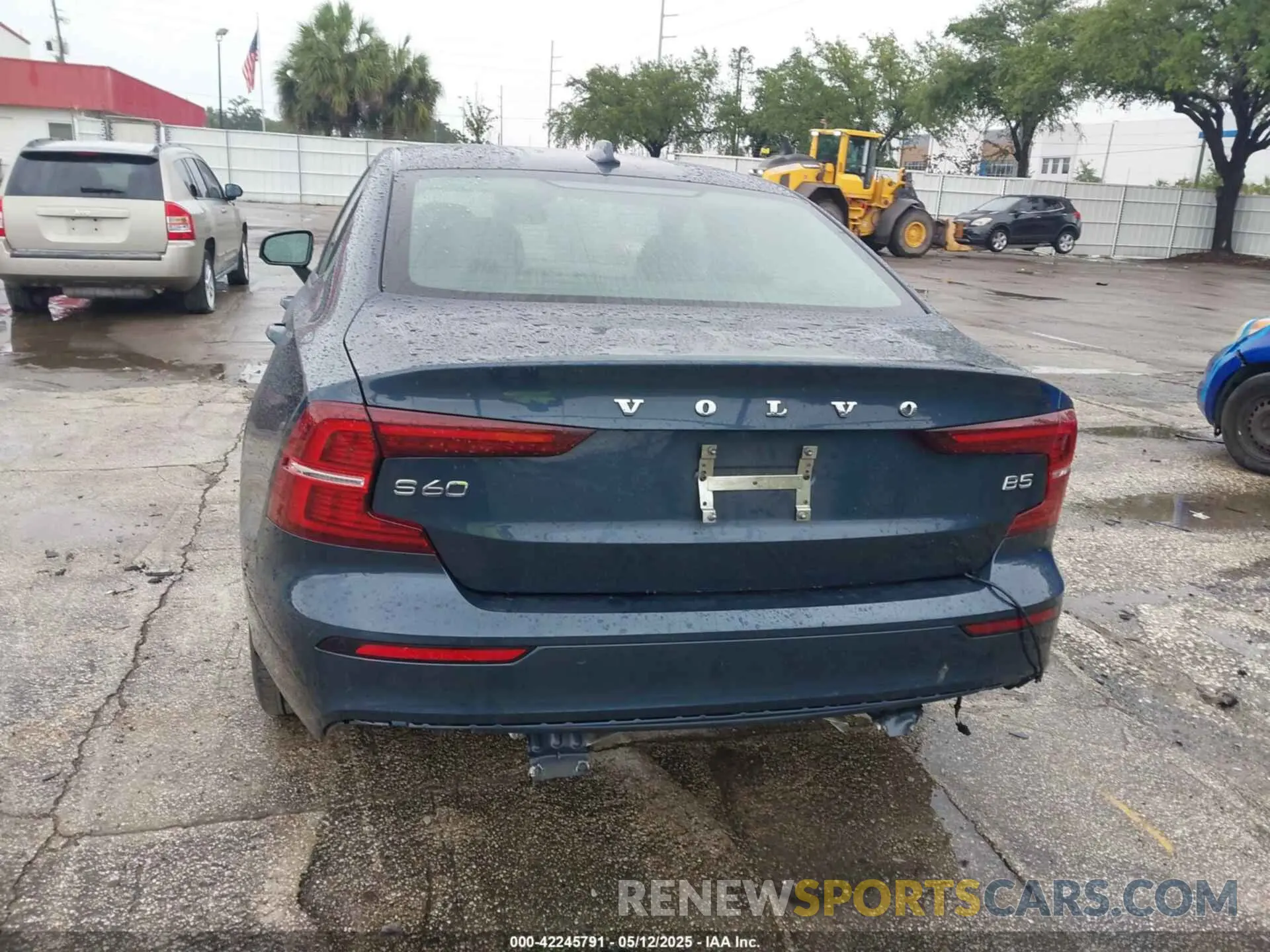 16 fotografías del automóvil dañado 7JRL12FL8RG295491 VOLVO S60 2024