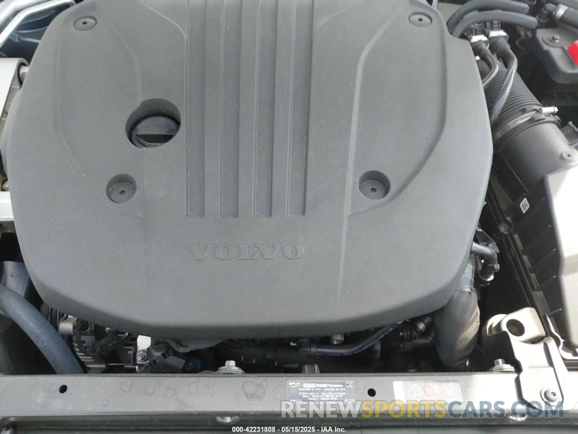 10 fotografías del automóvil dañado 7JRL12FL9RG294057 VOLVO S60 2024