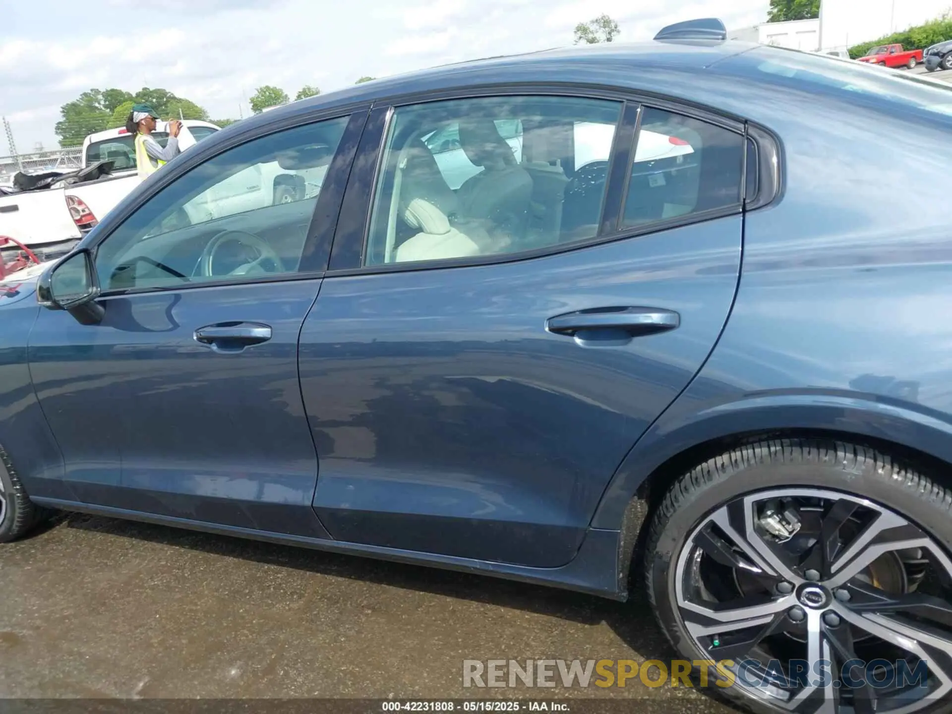 15 fotografías del automóvil dañado 7JRL12FL9RG294057 VOLVO S60 2024