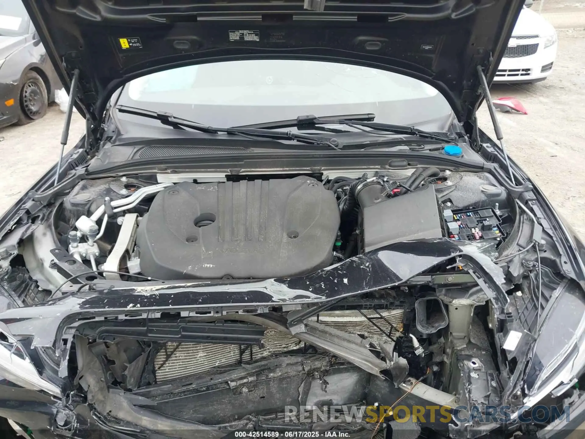 10 fotografías del automóvil dañado 7JRL12TK3RG297323 VOLVO S60 2024