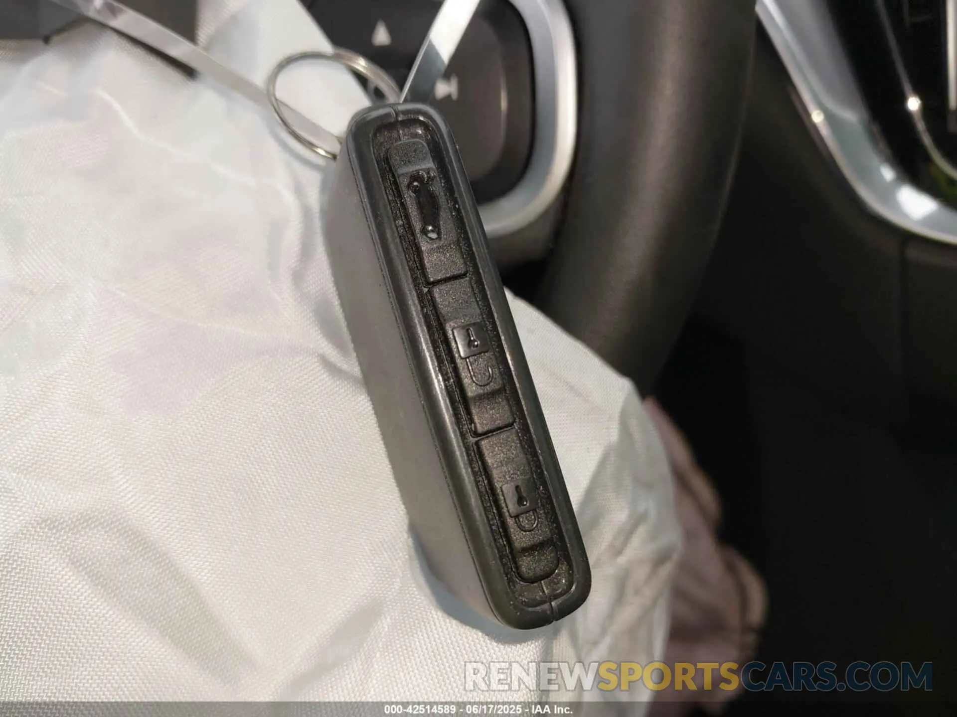 11 fotografías del automóvil dañado 7JRL12TK3RG297323 VOLVO S60 2024