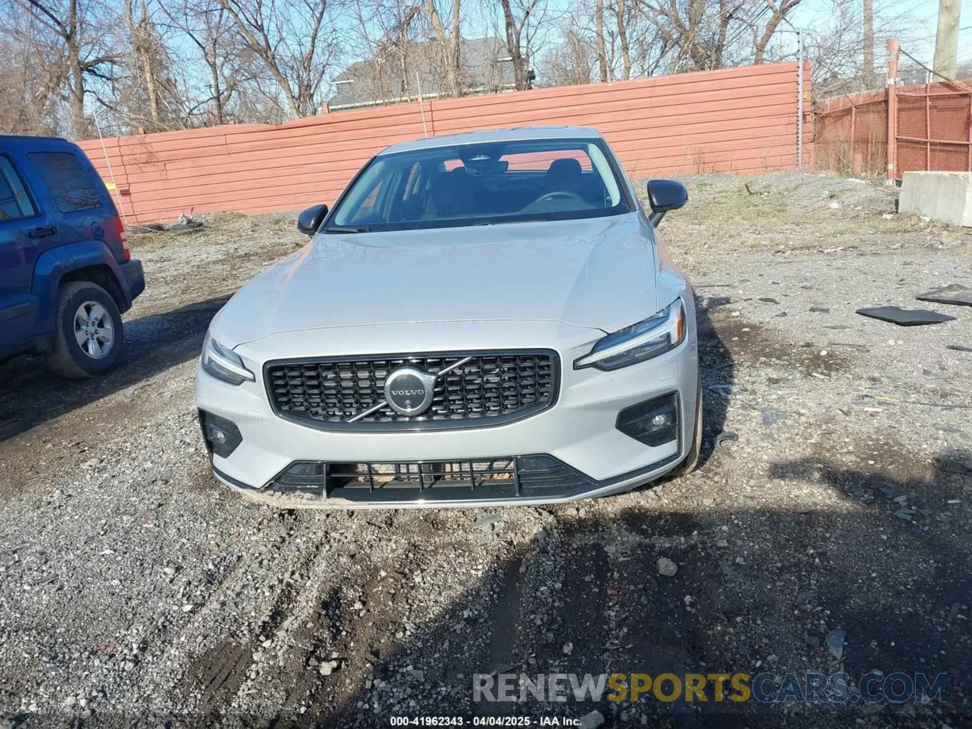 12 fotografías del automóvil dañado 7JRL12TL6RG307965 VOLVO S60 2024