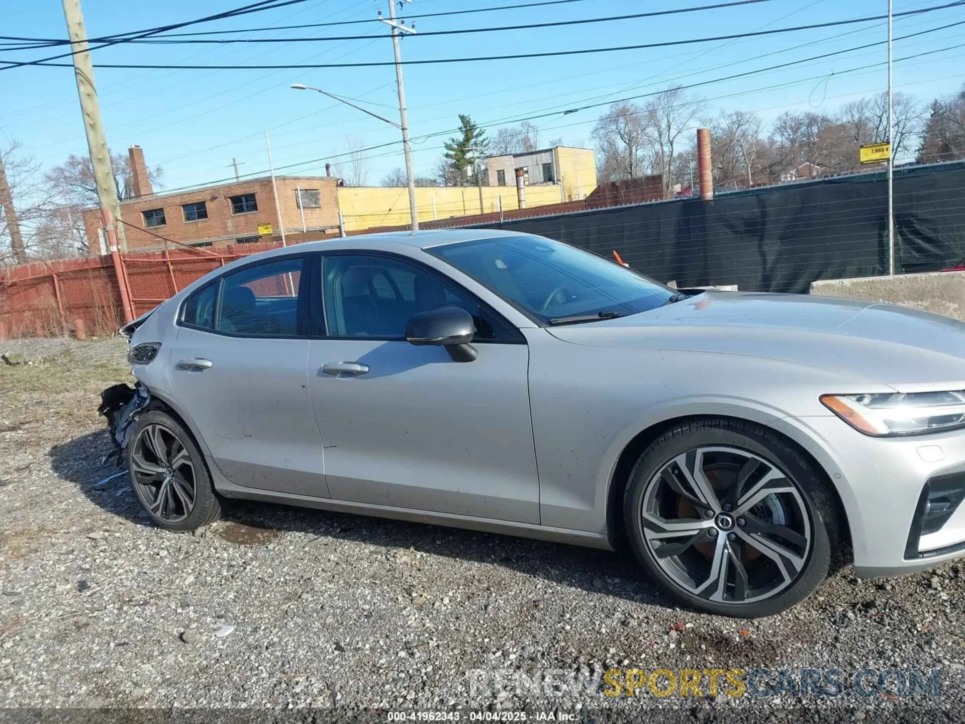 13 fotografías del automóvil dañado 7JRL12TL6RG307965 VOLVO S60 2024