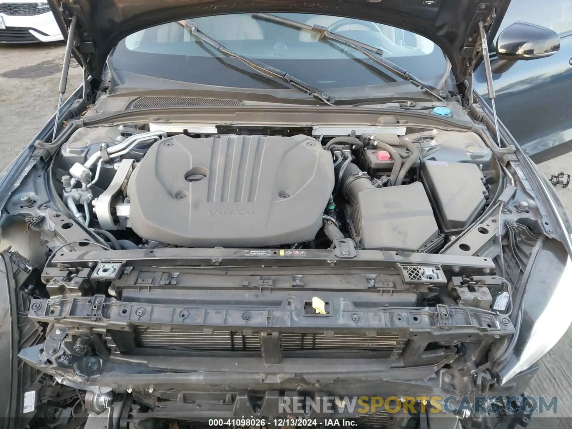 10 fotografías del automóvil dañado 7JRL12TM9RG305541 VOLVO S60 2024