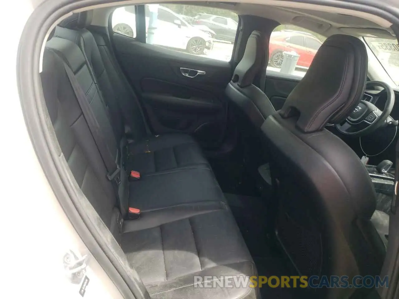 10 fotografías del automóvil dañado 7JRL12FZ5NG154246 VOLVO S60 B5 MOM 2022