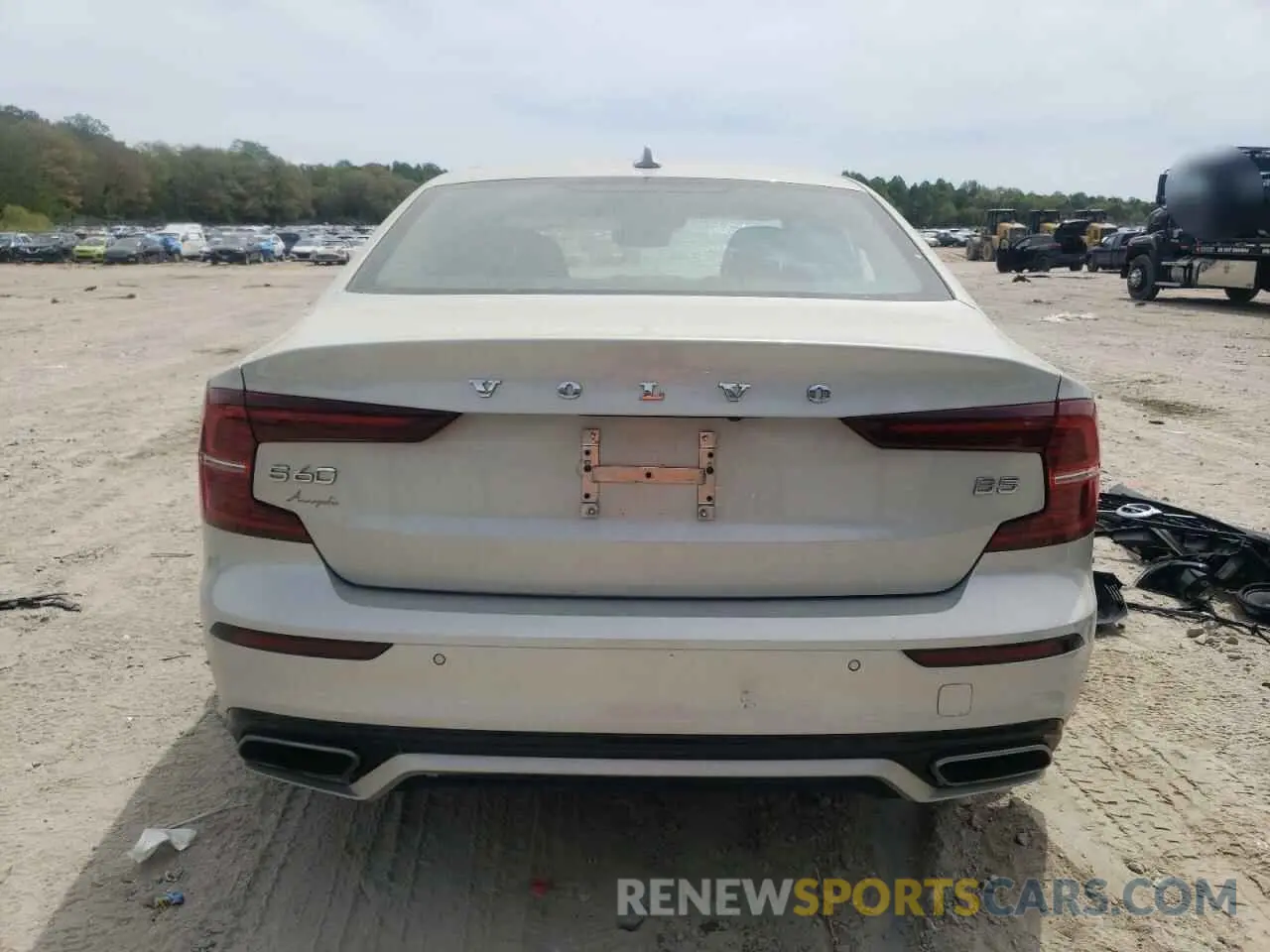 6 fotografías del automóvil dañado 7JRL12FZ5NG154246 VOLVO S60 B5 MOM 2022