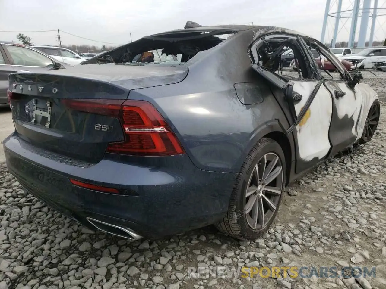 4 fotografías del automóvil dañado 7JRL12TZ2NG155200 VOLVO S60 B5 MOM 2022