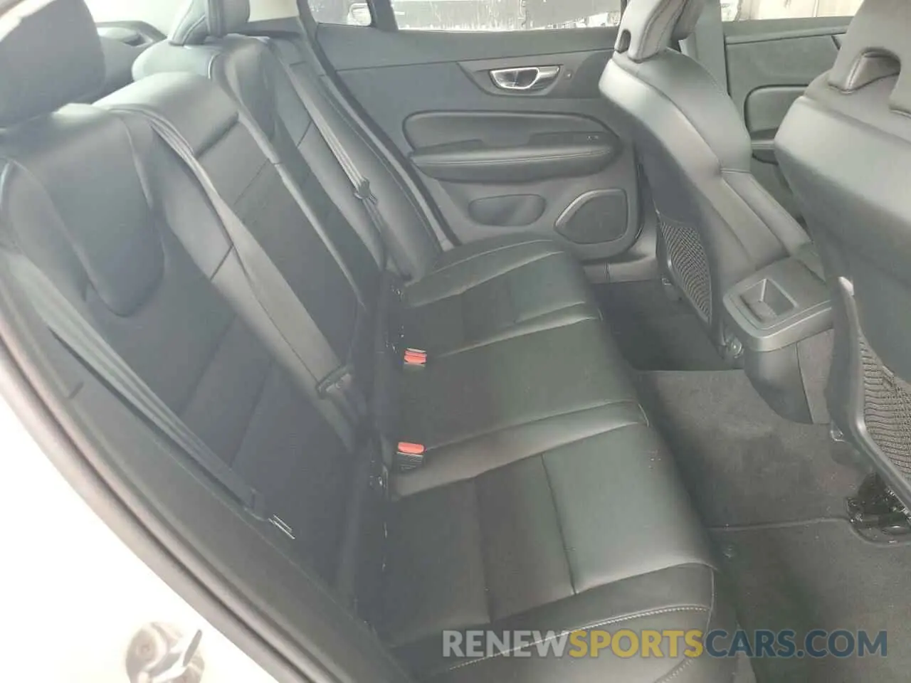 10 fotografías del automóvil dañado 7JRL12FKXPG236317 VOLVO S60 CORE 2023