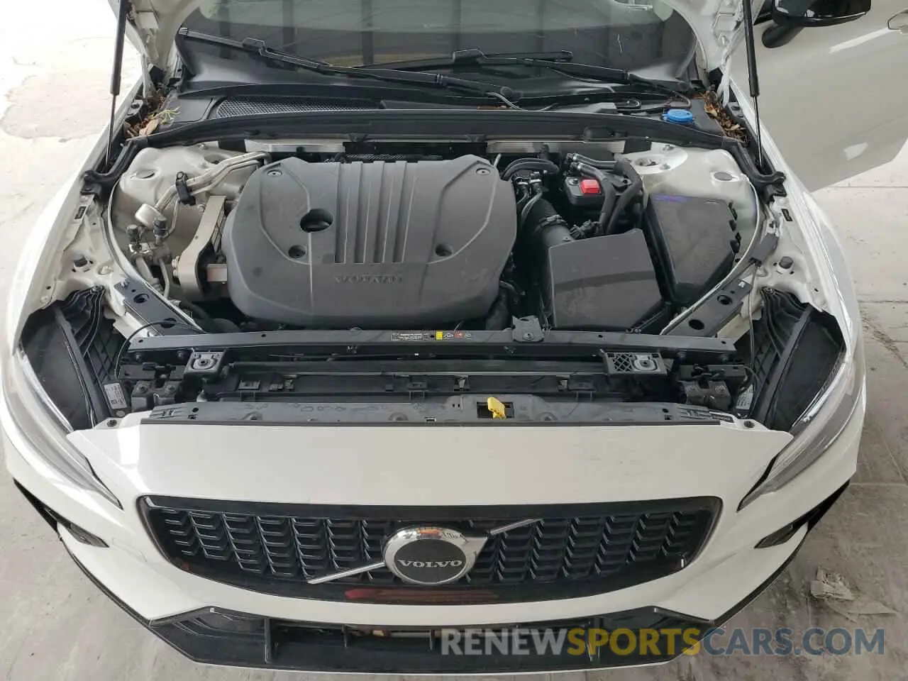 11 fotografías del automóvil dañado 7JRL12FKXPG236317 VOLVO S60 CORE 2023
