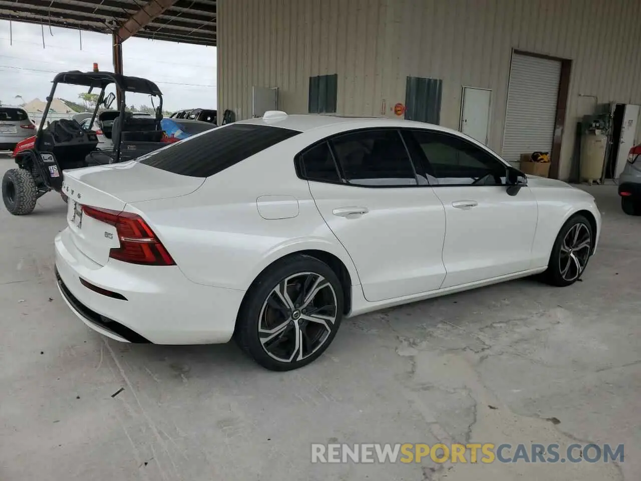 3 fotografías del automóvil dañado 7JRL12FKXPG236317 VOLVO S60 CORE 2023