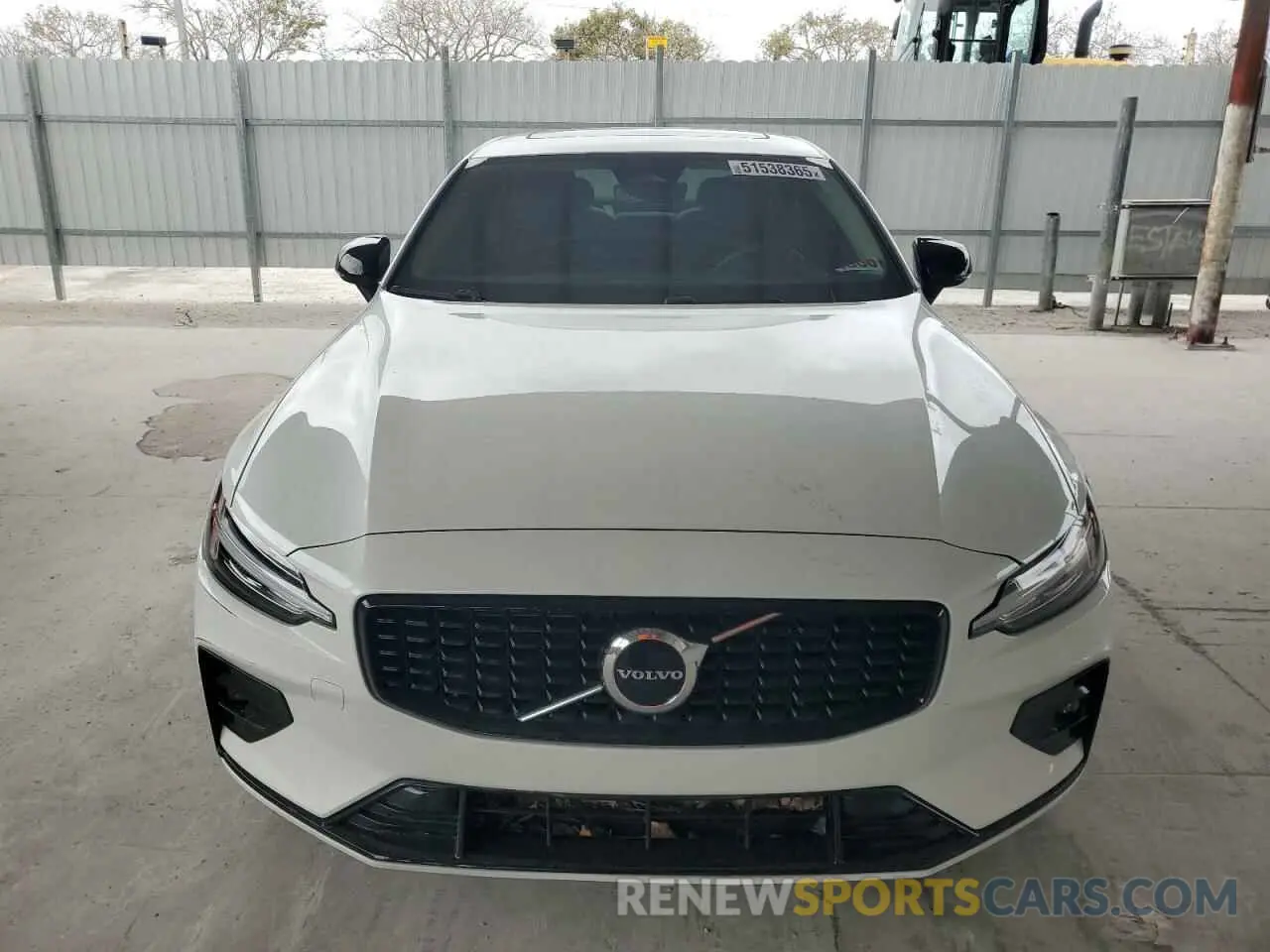 5 fotografías del automóvil dañado 7JRL12FKXPG236317 VOLVO S60 CORE 2023