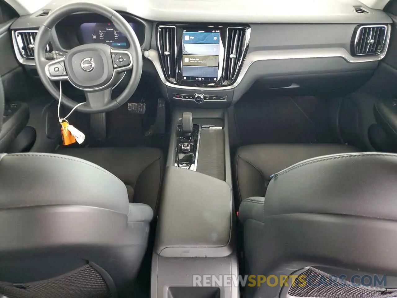 8 fotografías del automóvil dañado 7JRL12FKXPG236317 VOLVO S60 CORE 2023