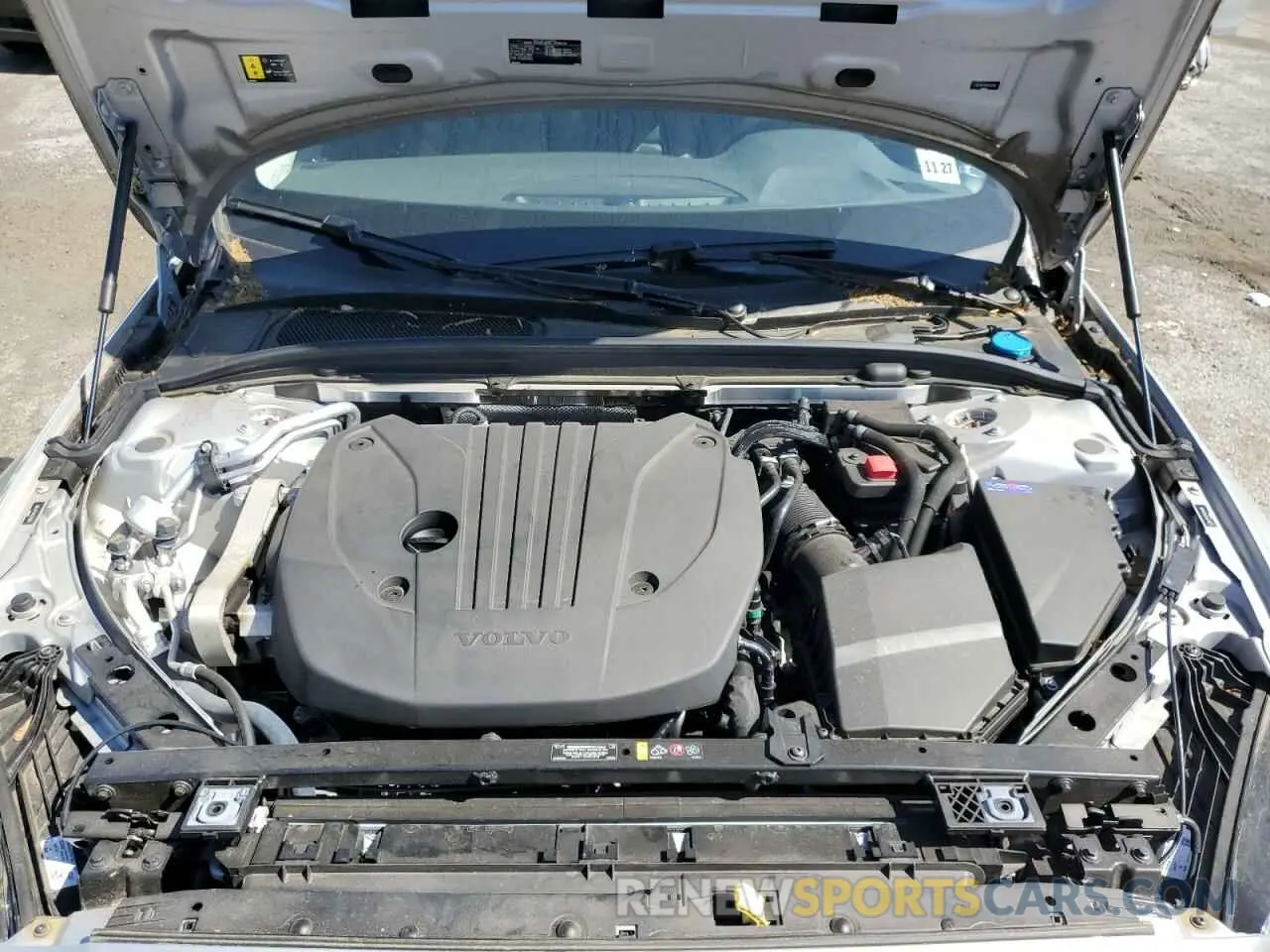 11 fotografías del automóvil dañado 7JRL12FV1PG234286 VOLVO S60 CORE 2023