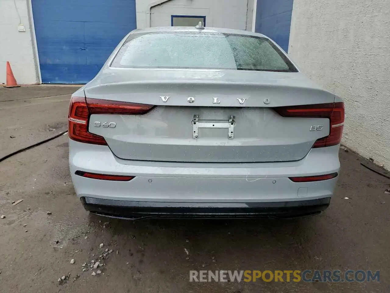 6 fotografías del automóvil dañado 7JRL12FK3RG323236 VOLVO S60 CORE 2024