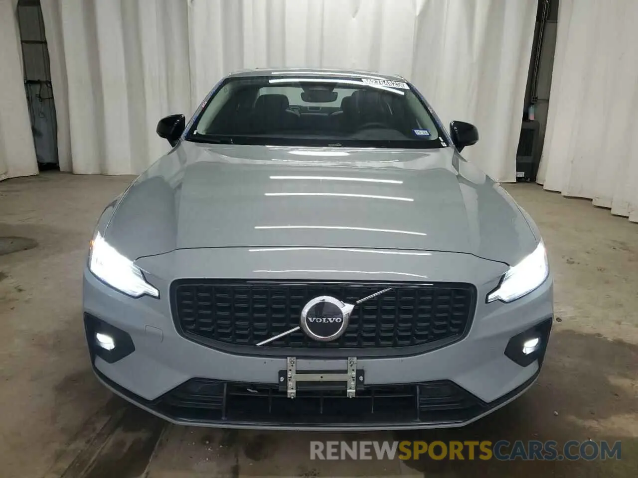 5 fotografías del automóvil dañado 7JRL12FK5RG322251 VOLVO S60 CORE 2024