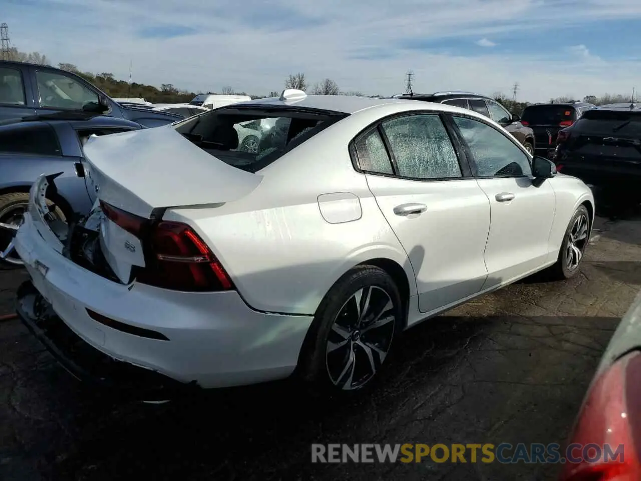 3 fotografías del automóvil dañado 7JRL12FK5RG323903 VOLVO S60 CORE 2024