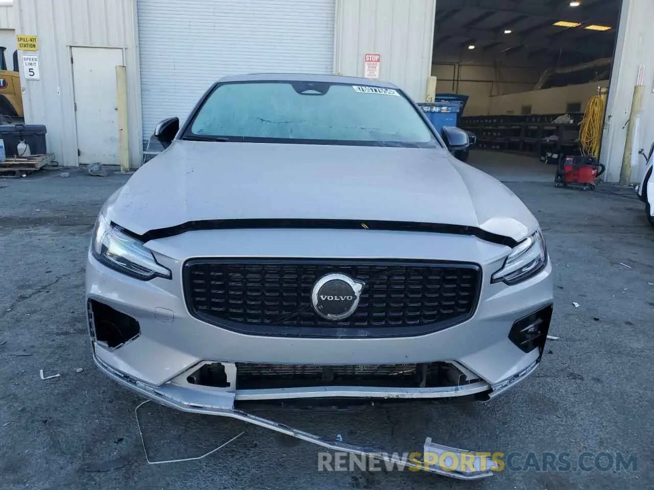 5 fotografías del automóvil dañado 7JRL12FK6RG322288 VOLVO S60 CORE 2024