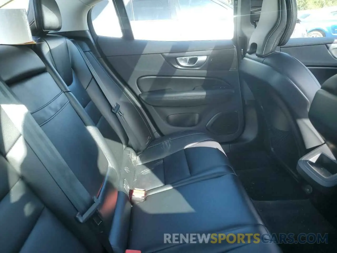 10 fotografías del automóvil dañado 7JRL12FK7RG321991 VOLVO S60 CORE 2024