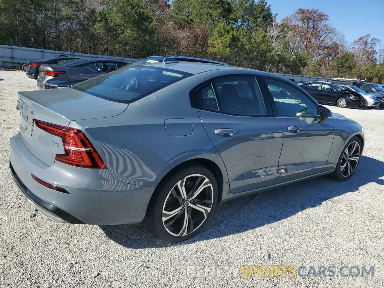 3 fotografías del automóvil dañado 7JRL12FK8RG298396 VOLVO S60 CORE 2024