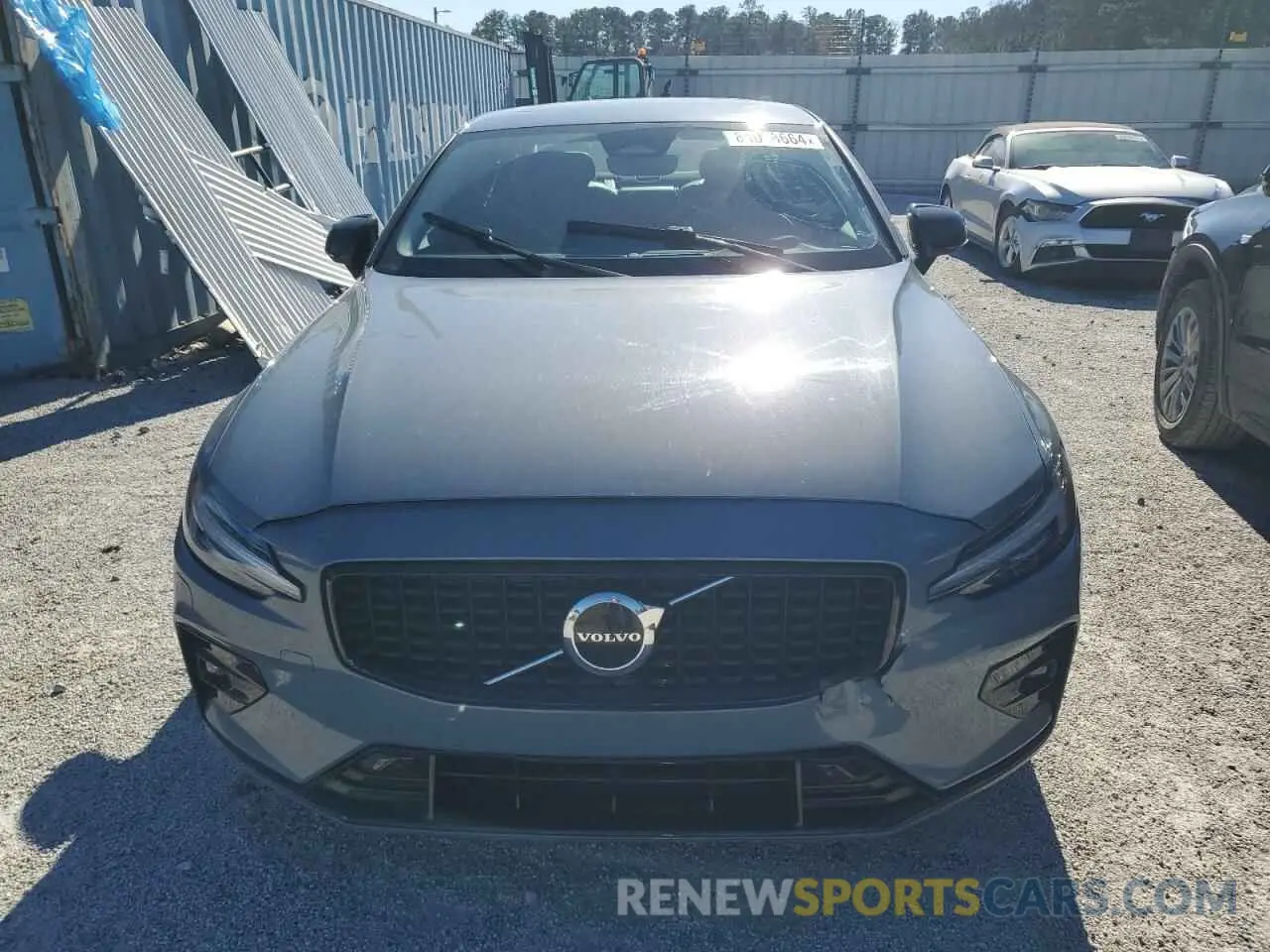 5 fotografías del automóvil dañado 7JRL12FK8RG298396 VOLVO S60 CORE 2024