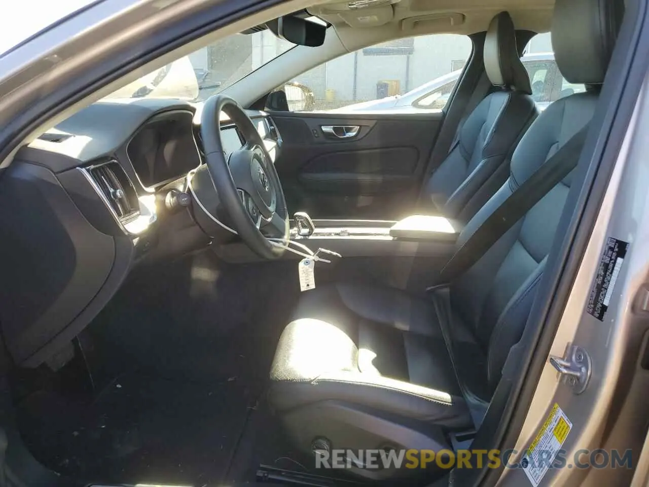 7 fotografías del automóvil dañado 7JRL12FK9RG297371 VOLVO S60 CORE 2024