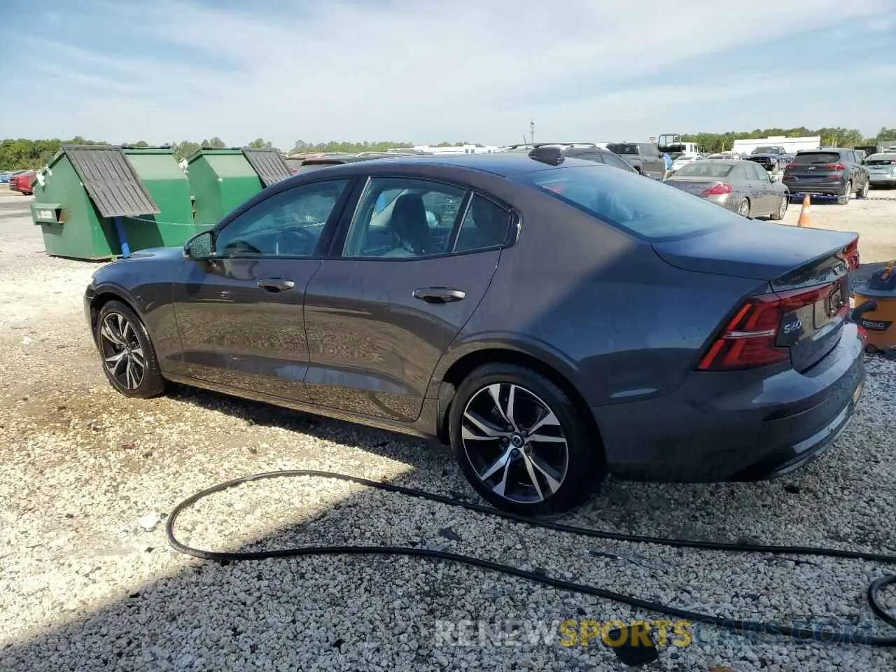 2 fotografías del automóvil dañado 7JRL12FKXRG321144 VOLVO S60 CORE 2024