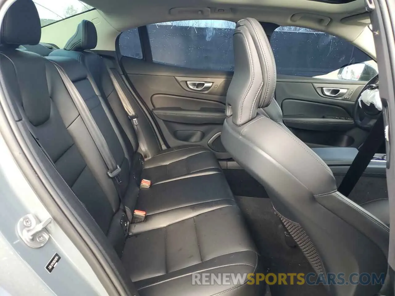 10 fotografías del automóvil dañado 7JRL12TK5RG319774 VOLVO S60 CORE 2024