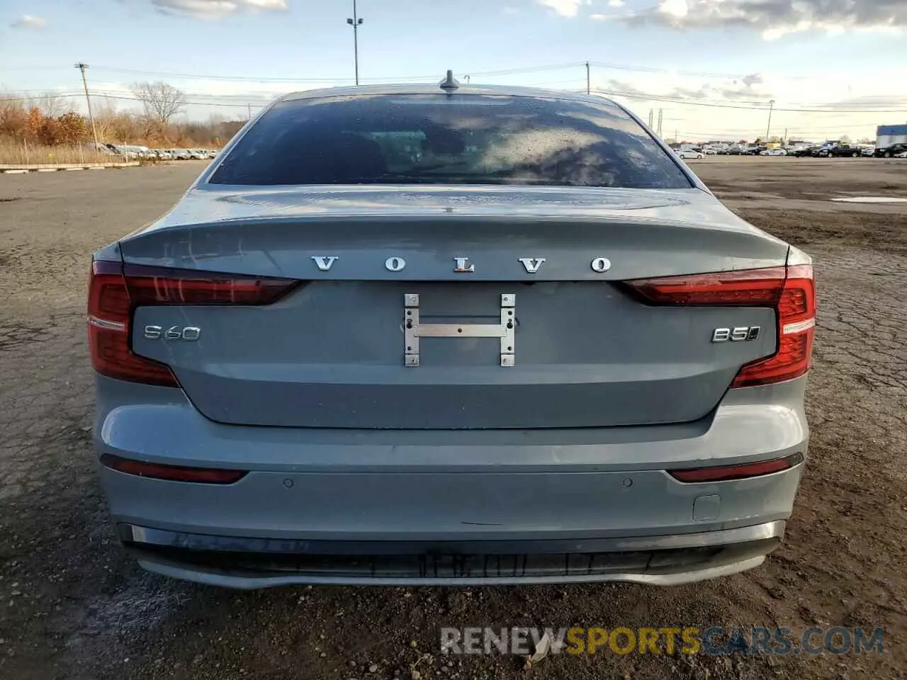 6 fotografías del automóvil dañado 7JRL12TK5RG319774 VOLVO S60 CORE 2024