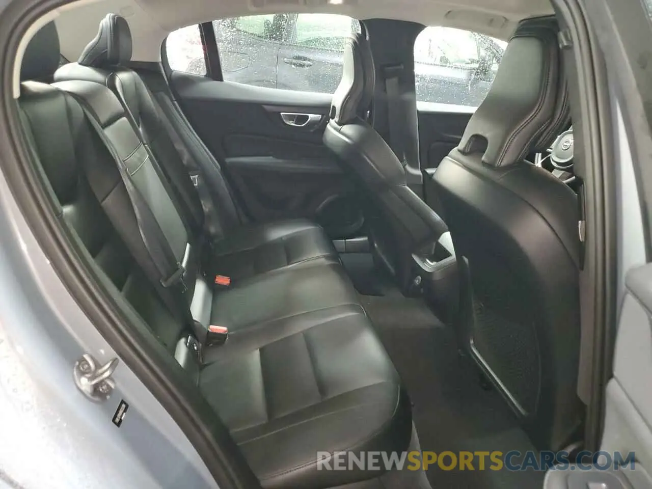 10 fotografías del automóvil dañado 7JRL12TK6RG323395 VOLVO S60 CORE 2024