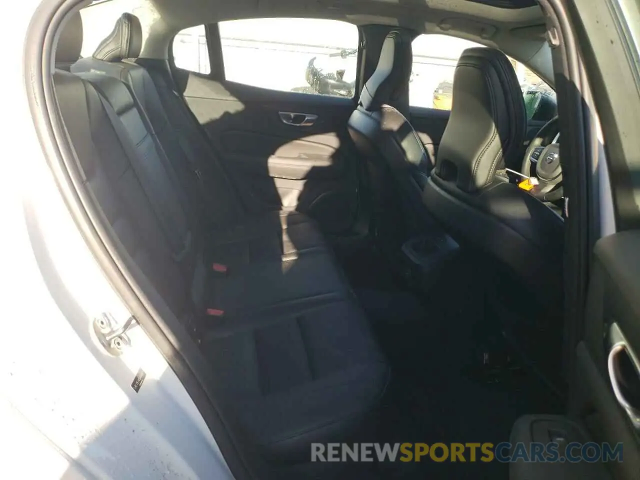 10 fotografías del automóvil dañado 7JRL12FJ4SG366061 VOLVO S60 CORE 2025