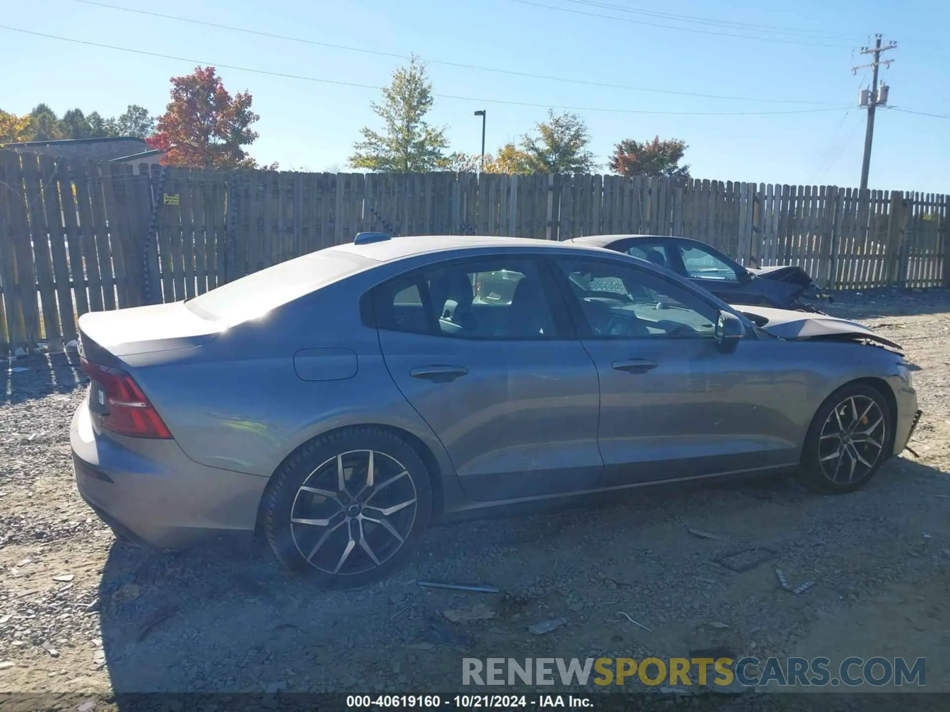 13 fotografías del automóvil dañado 7JRBK0FP3LG046832 VOLVO S60 HYBRID 2020