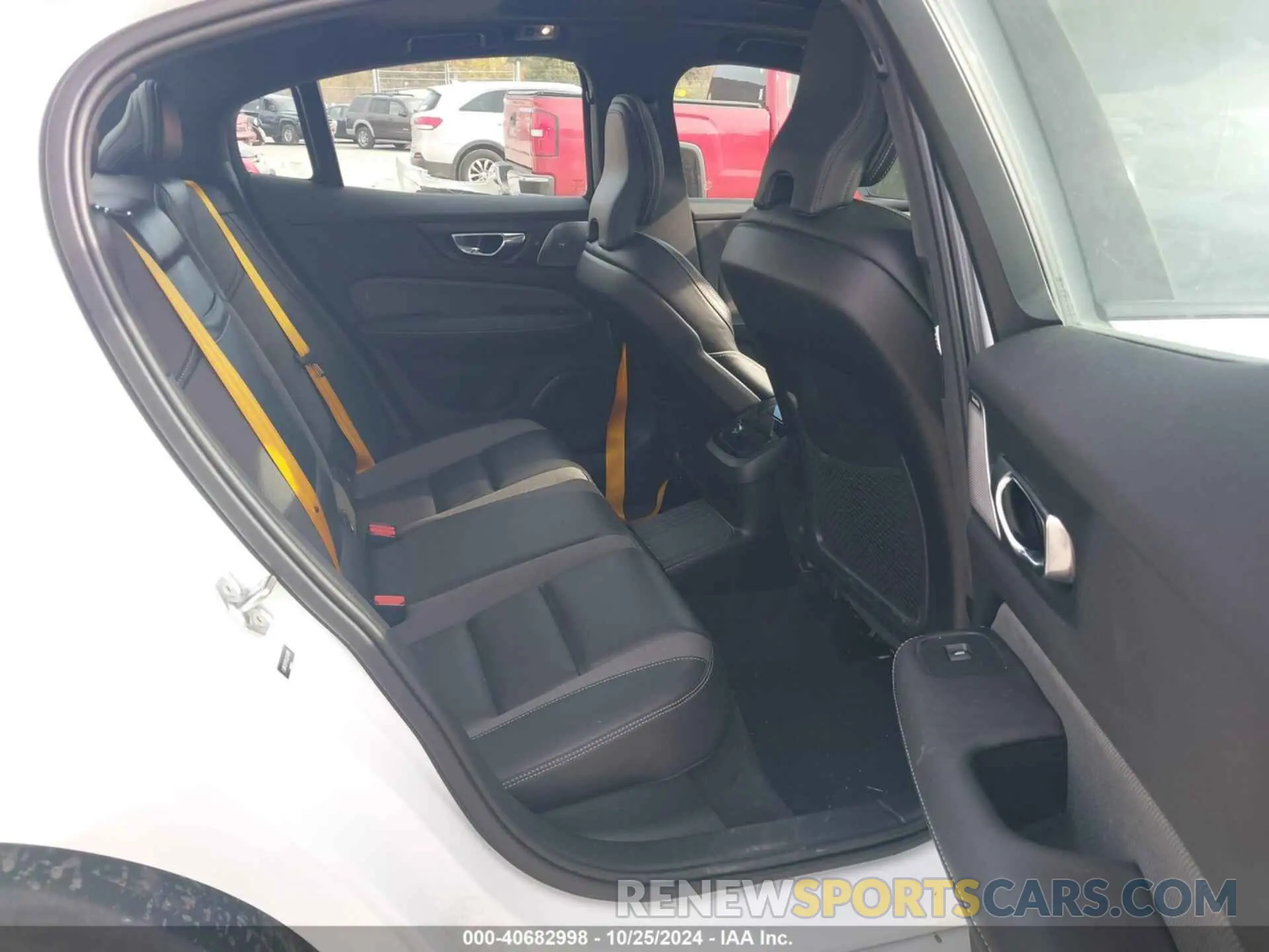 8 fotografías del automóvil dañado 7JRBK0FP9LG054899 VOLVO S60 HYBRID 2020